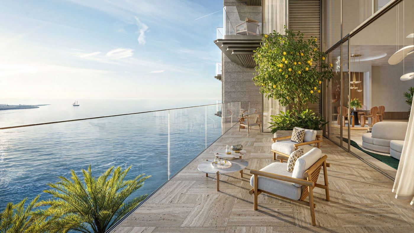 4-bedroom duplex terrace overlooking the sea